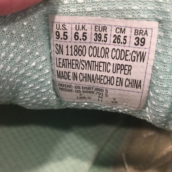 Skechers D’Lite Air-Cooled Memory Foam Walking Shoe - Picture 8 of 8